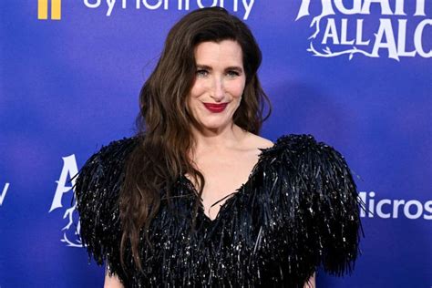 kathryn hahn naked|Kathryn Hahn Makes History as First Female in MCU to Show。